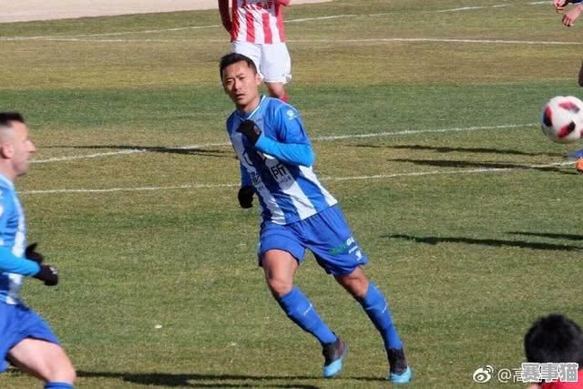 当足球野球队长能否挣钱？